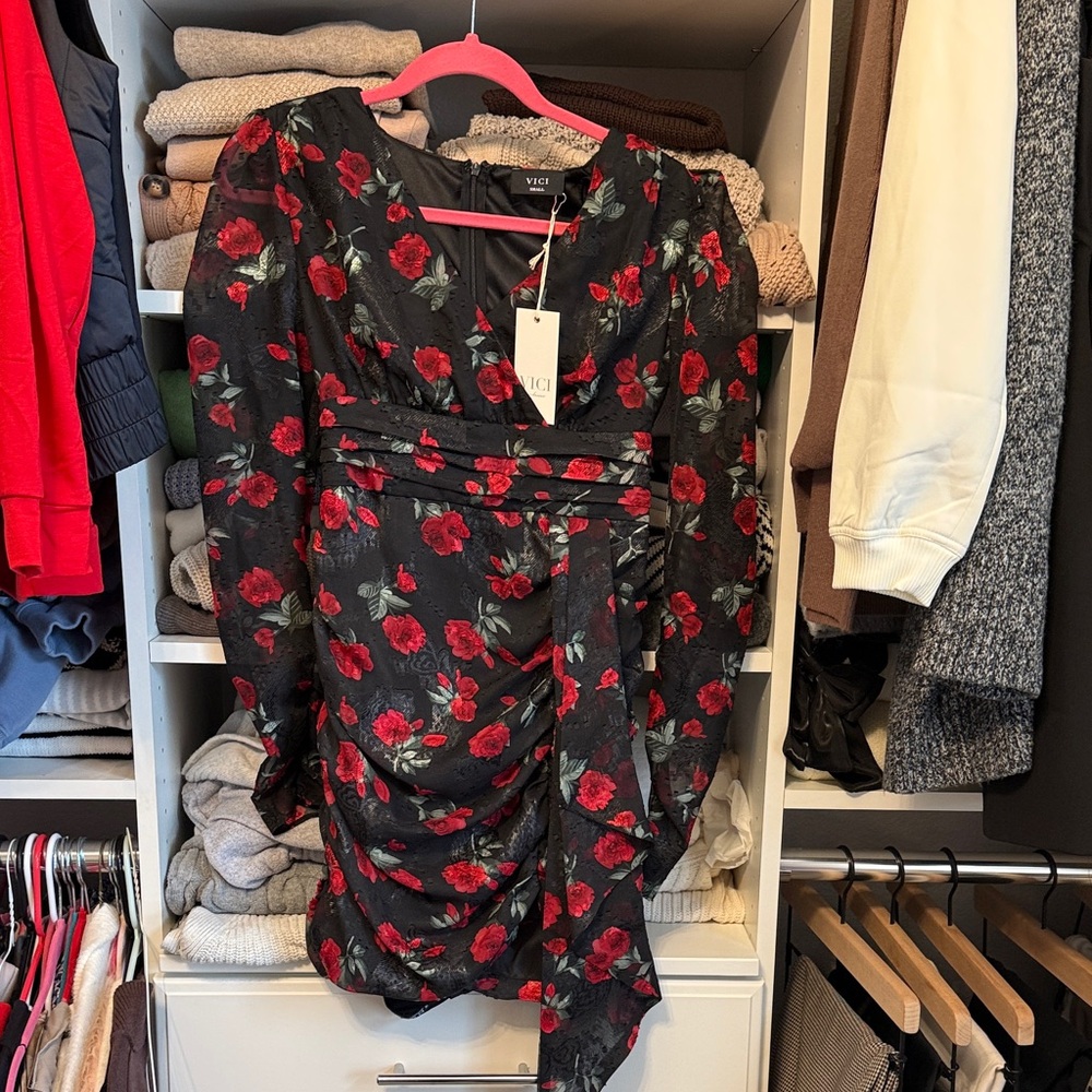 Vici Elegant Black and Red Floral Long Sleeve Dress